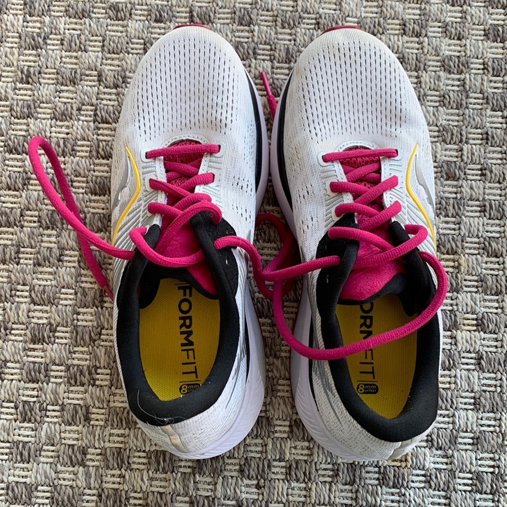 Saucony PWRRun athletic sneakers running